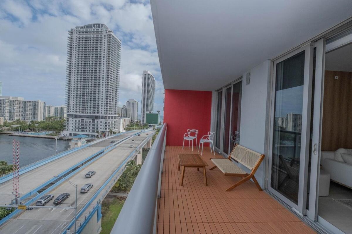 2B 2B Luxury Ocean Views Apt In Hallandale Beach Daire Dış mekan fotoğraf